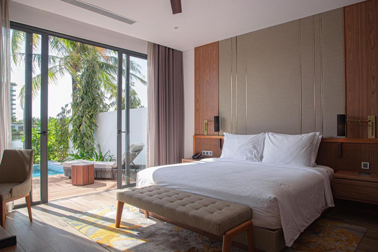 Moevenpick Villas & Residences Phu Quoc Exteriér fotografie A bedroom at the hotel